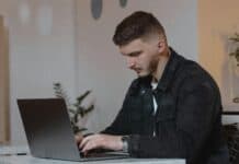 Por Qué Tu Negocio Local No Aparece en las Recomendaciones de la IA (Y Cómo Solucionarlo) – 2026